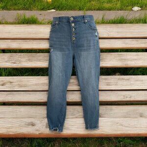 Torrid Womens High-Rise‎ Distressed Button-Fly Jeans Sz 22R Vintage Wash Cropped